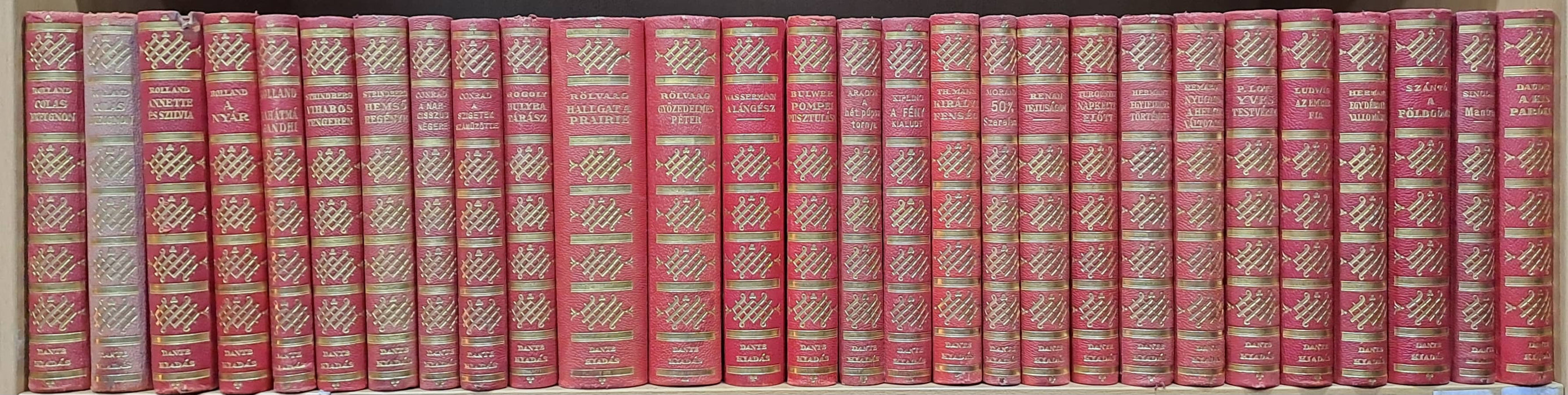 Halhatatlan Könyvek 52 kötete (nem teljes sorozat)