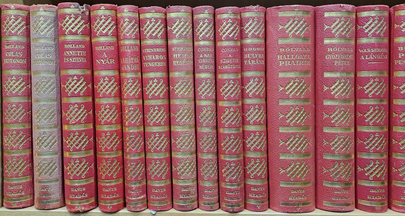 Halhatatlan Könyvek 52 kötete (nem teljes sorozat)