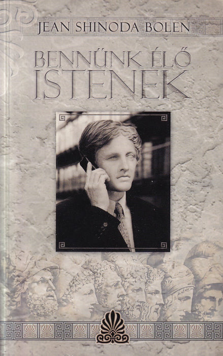 Bennünk élő istenek