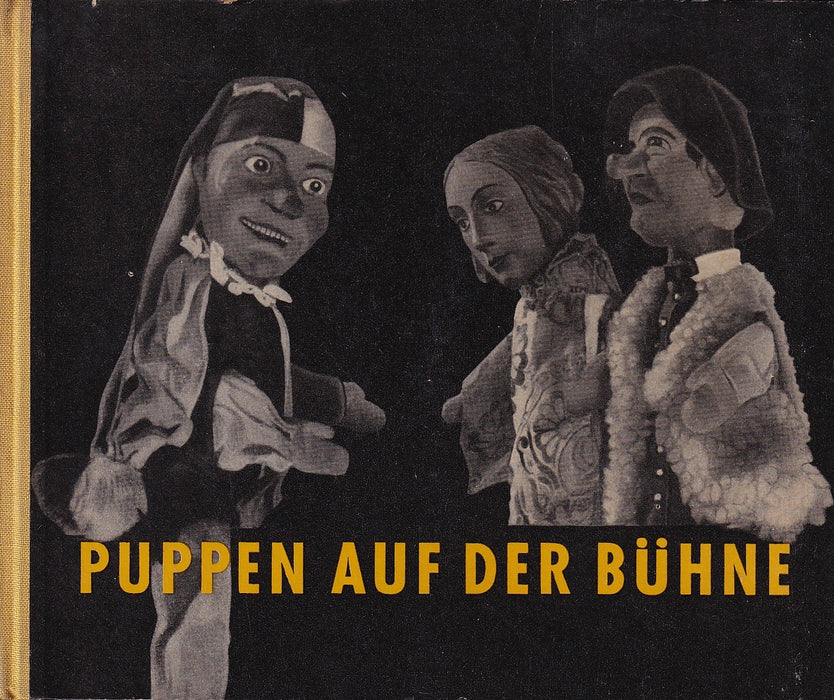 Puppen auf der Bühne