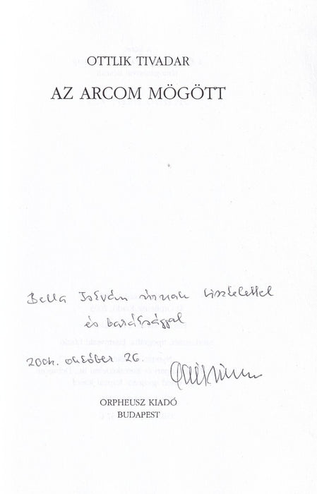 Az arcom mögött