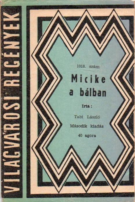 Micike a bálban