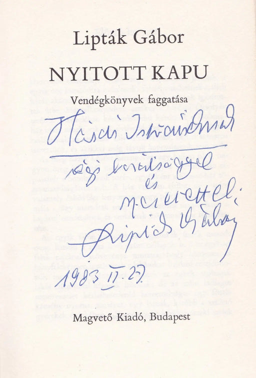Nyitott kapu - Oskola Antikvárium
